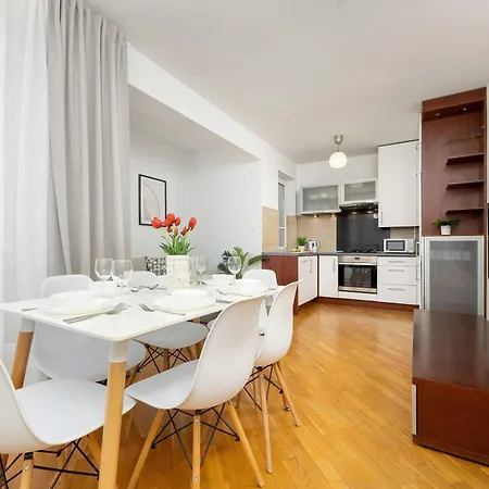 Apartment Stylowy Dla 6 Osob Z Parkingiem By Renters
