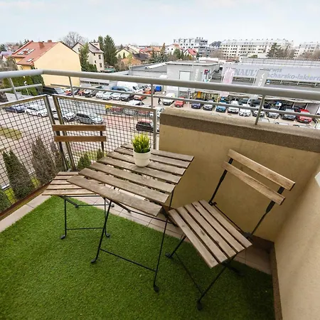 Stylowy Dla 6 Osob Z Parkingiem By Renters Lägenhet Warszawa